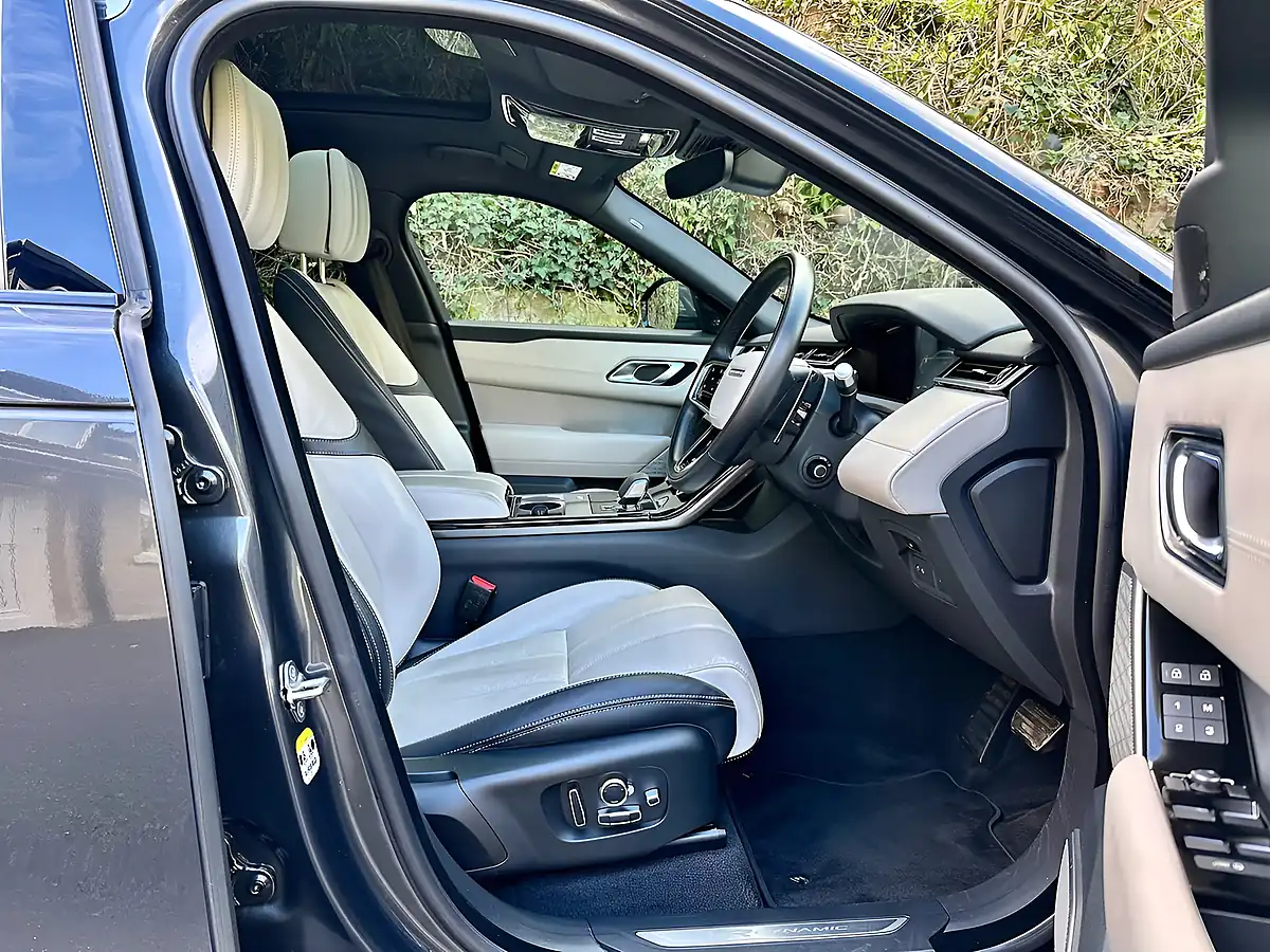 Used 2022 Land Rover Range Rover Velar R-Dynamic Hse Carpathian Grey - Interior and Exterior details 6