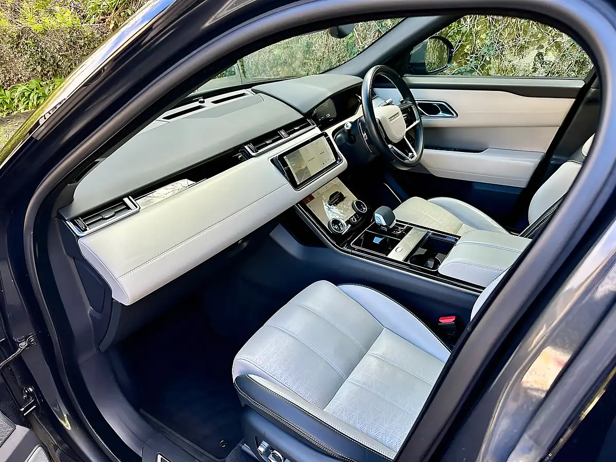 Used 2022 Land Rover Range Rover Velar R-Dynamic Hse Carpathian Grey - Interior and Exterior details 7