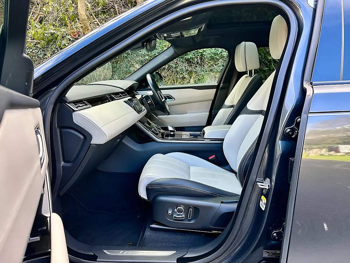Used 2022 Land Rover Range Rover Velar R-Dynamic Hse Carpathian Grey - Interior and Exterior details 8