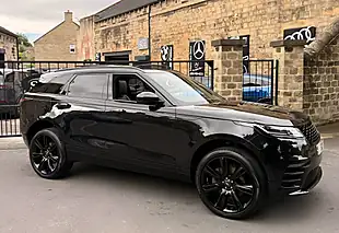Used 2022 Land Rover Range Rover Velar R-Dynamic Hse Santorini Black - Interior and Exterior details 5