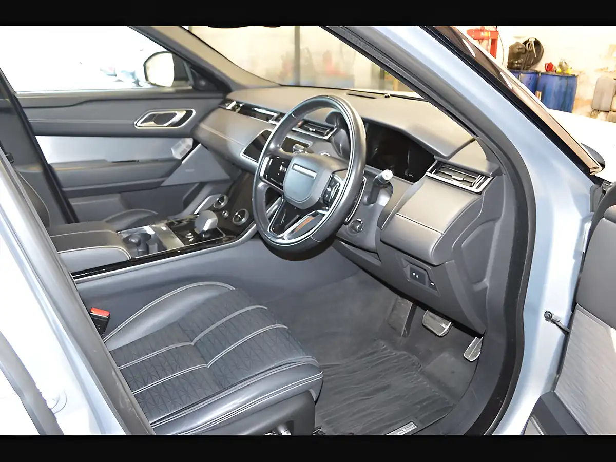 Used 2022 Land Rover Range Rover Velar R-Dynamic Hse Silver - Interior and Exterior details 15
