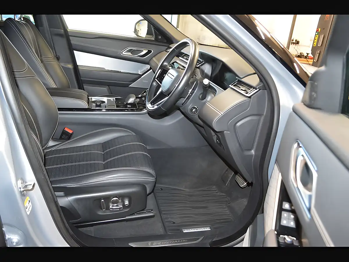 Used 2022 Land Rover Range Rover Velar R-Dynamic Hse Silver - Interior and Exterior details 16