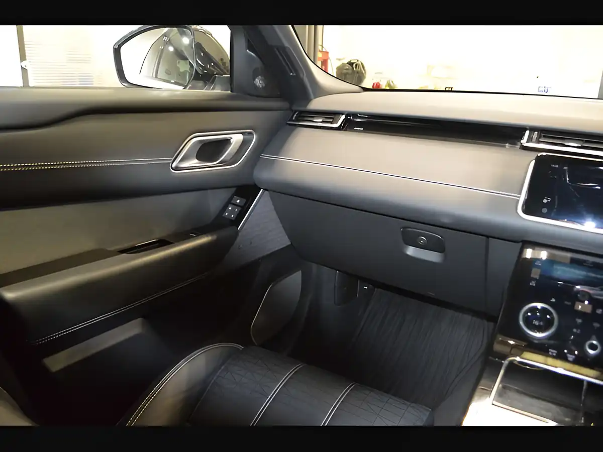 Used 2022 Land Rover Range Rover Velar R-Dynamic Hse Silver - Interior and Exterior details 18