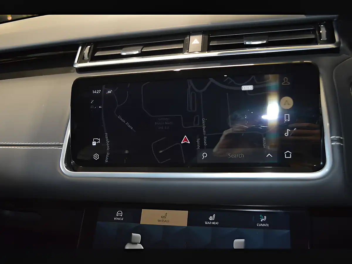 Used 2022 Land Rover Range Rover Velar R-Dynamic Hse Silver - Interior and Exterior details 19