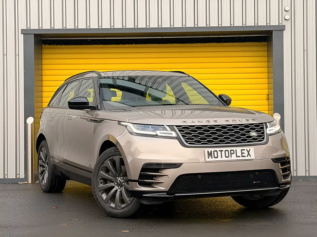 Used 2022 Land Rover Range Rover Velar R-Dynamic Se Bronze - Interior and Exterior details 3