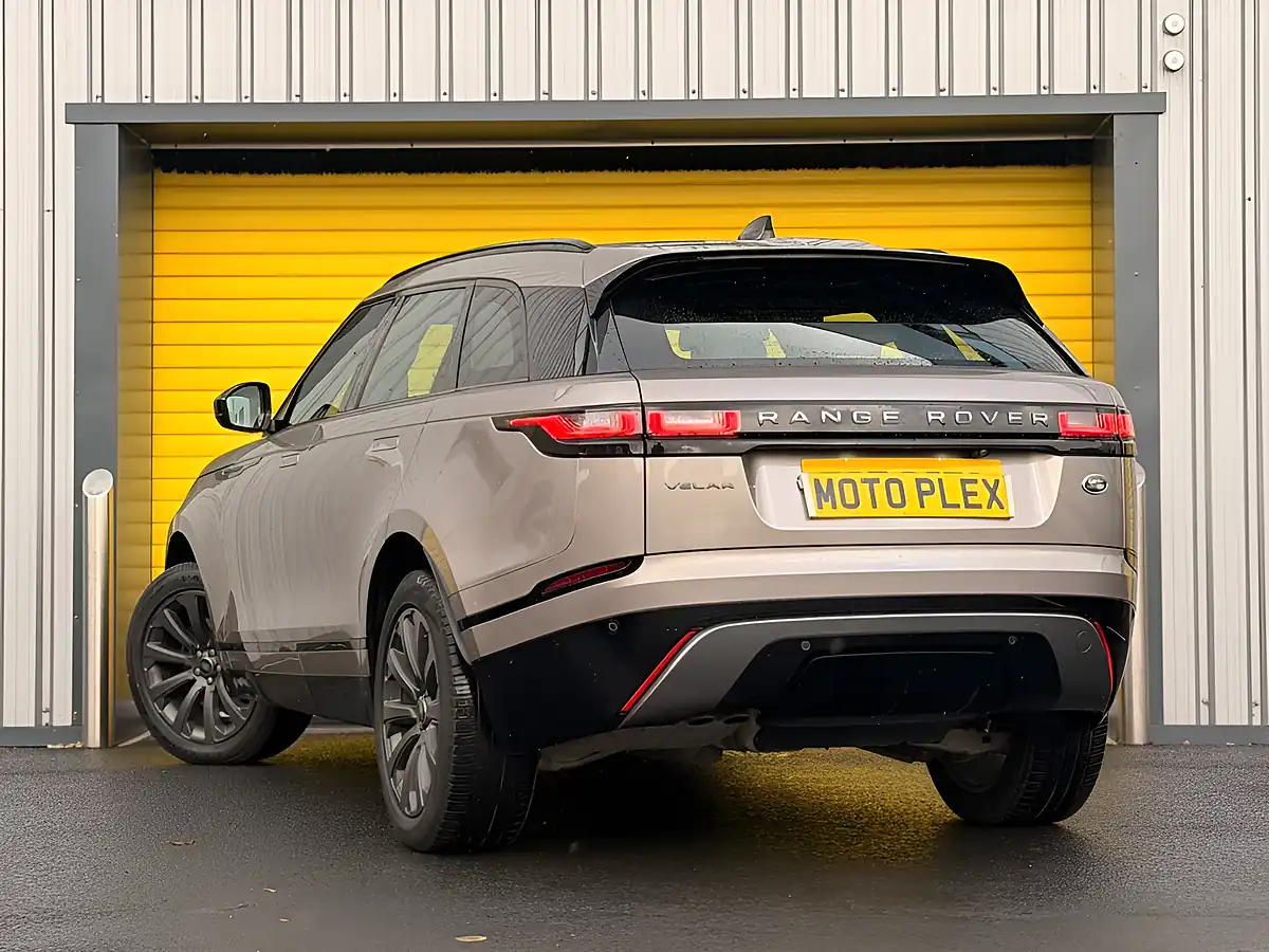 Used 2022 Land Rover Range Rover Velar R-Dynamic Se Bronze - Interior and Exterior details 9