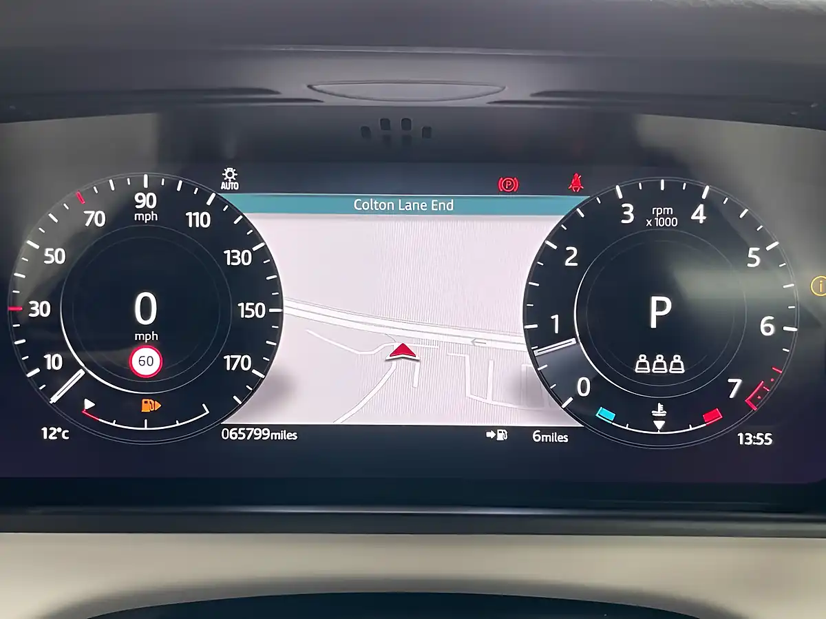 Used 2022 Land Rover Range Rover Velar R-Dynamic Se Byron Blue - Interior and Exterior details 17