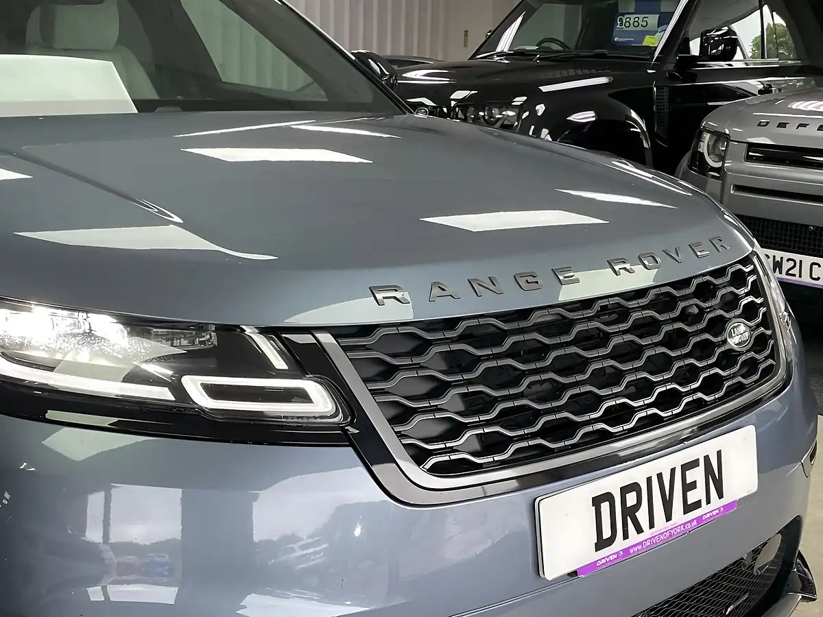 Used 2022 Land Rover Range Rover Velar R-Dynamic Se Byron Blue - Interior and Exterior details 3