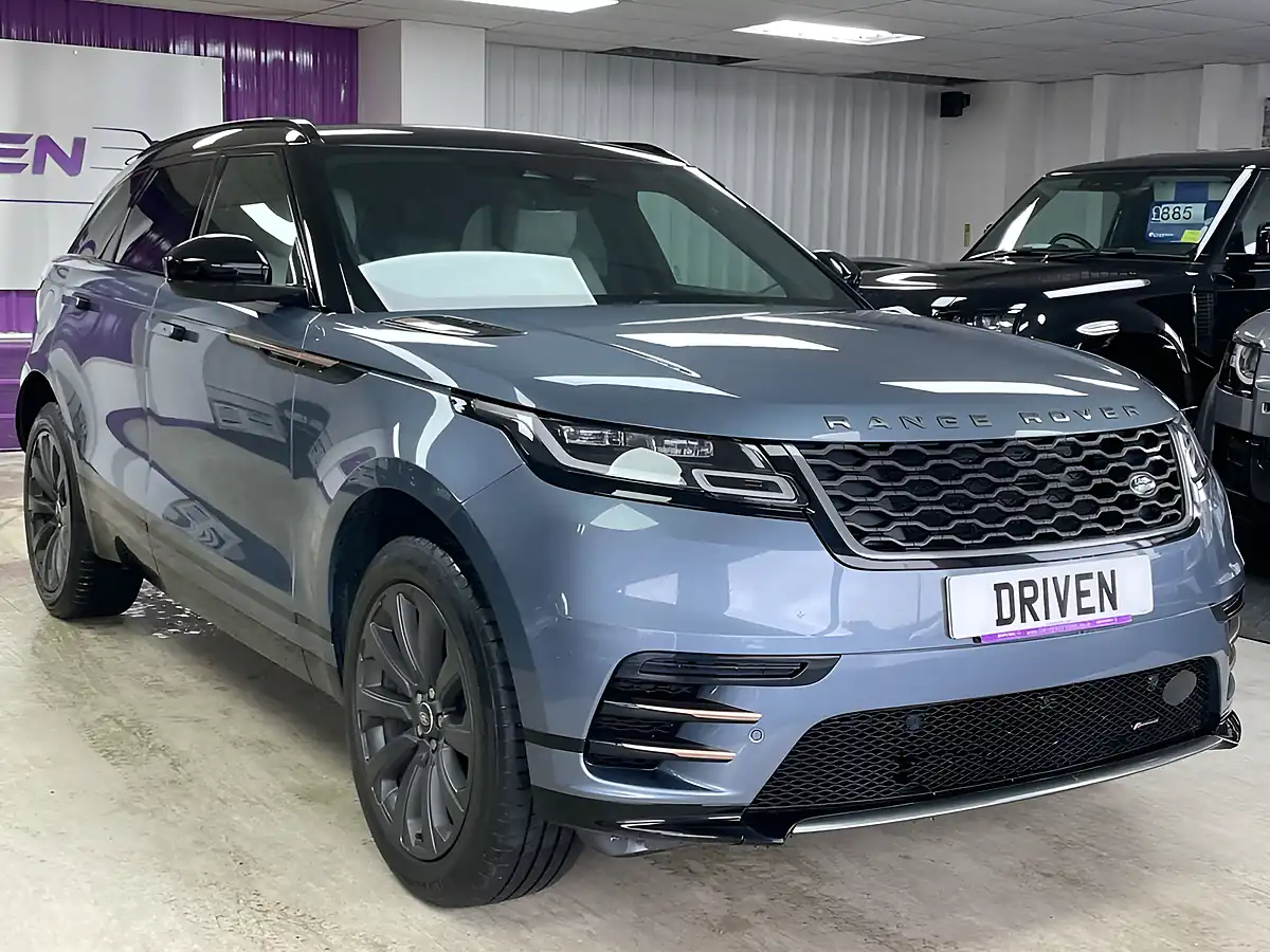Used 2022 Land Rover Range Rover Velar R-Dynamic Se Byron Blue - Interior and Exterior details 5