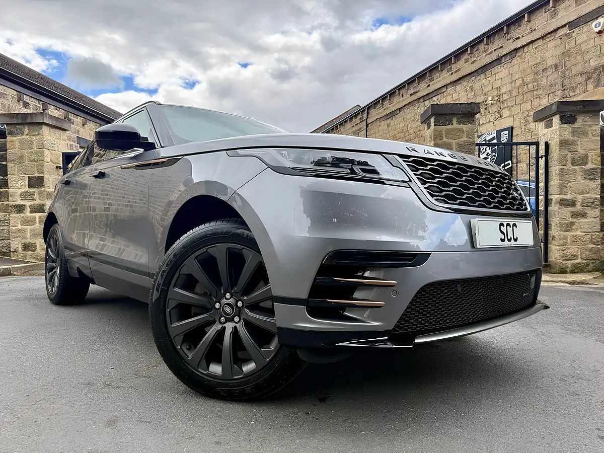 Used 2022 Land Rover Range Rover Velar R-Dynamic Se Eiger Grey - Interior and Exterior details 3
