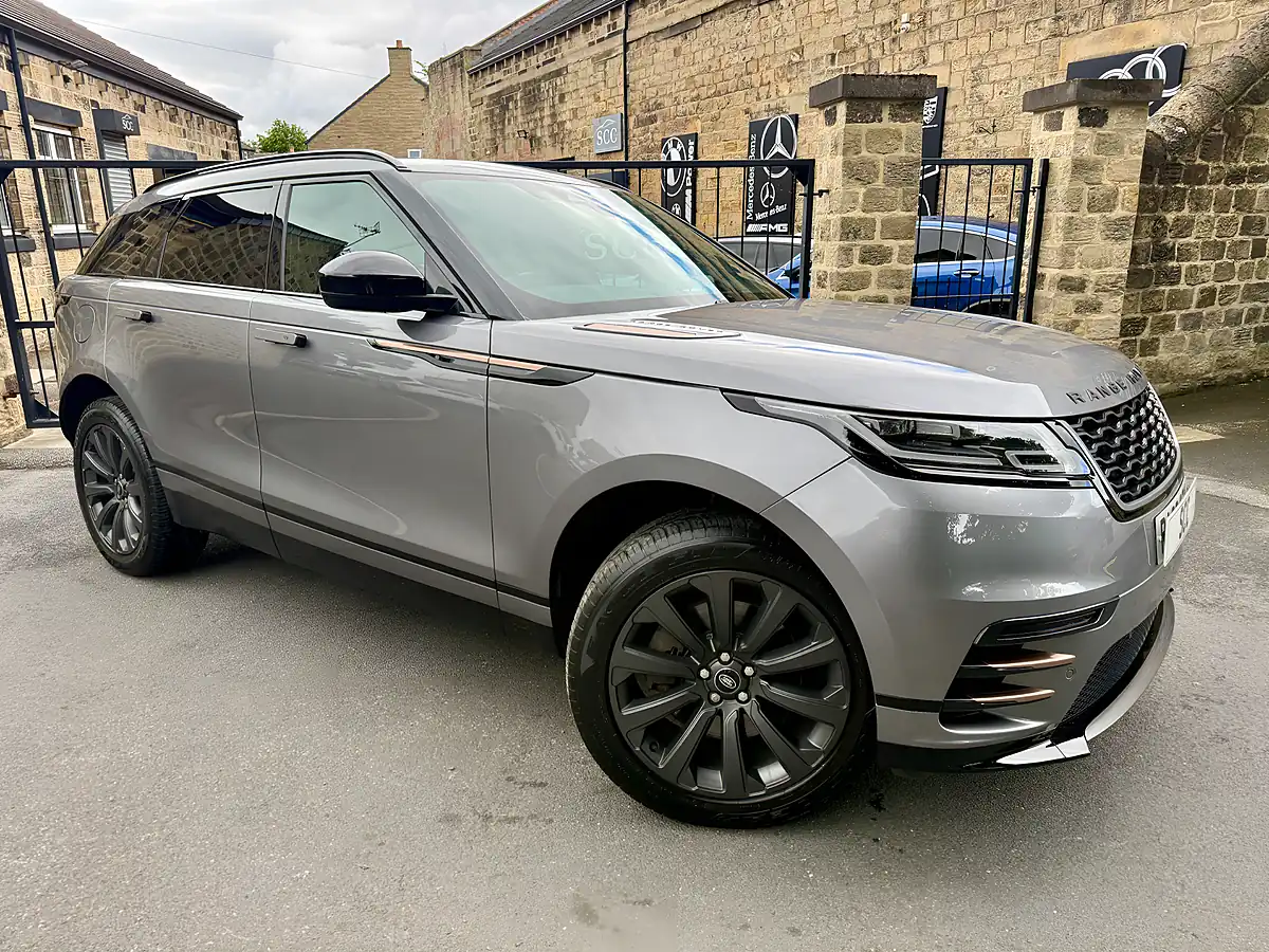 Used 2022 Land Rover Range Rover Velar R-Dynamic Se Eiger Grey - Interior and Exterior details 4