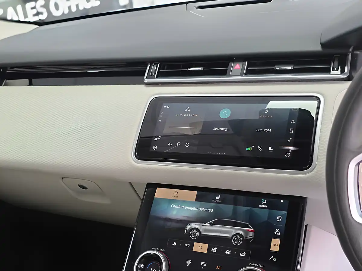 Used 2022 Land Rover Range Rover Velar R-Dynamic Se Grey - Interior and Exterior details 12