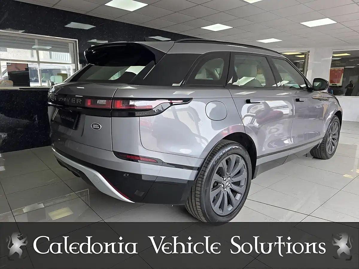 Used 2022 Land Rover Range Rover Velar R-Dynamic Se Grey - Interior and Exterior details 4