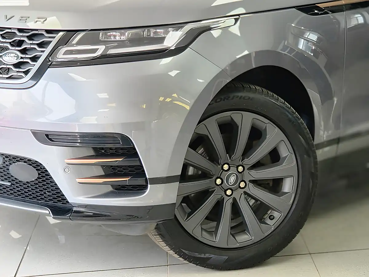 Used 2022 Land Rover Range Rover Velar R-Dynamic Se Grey - Interior and Exterior details 6