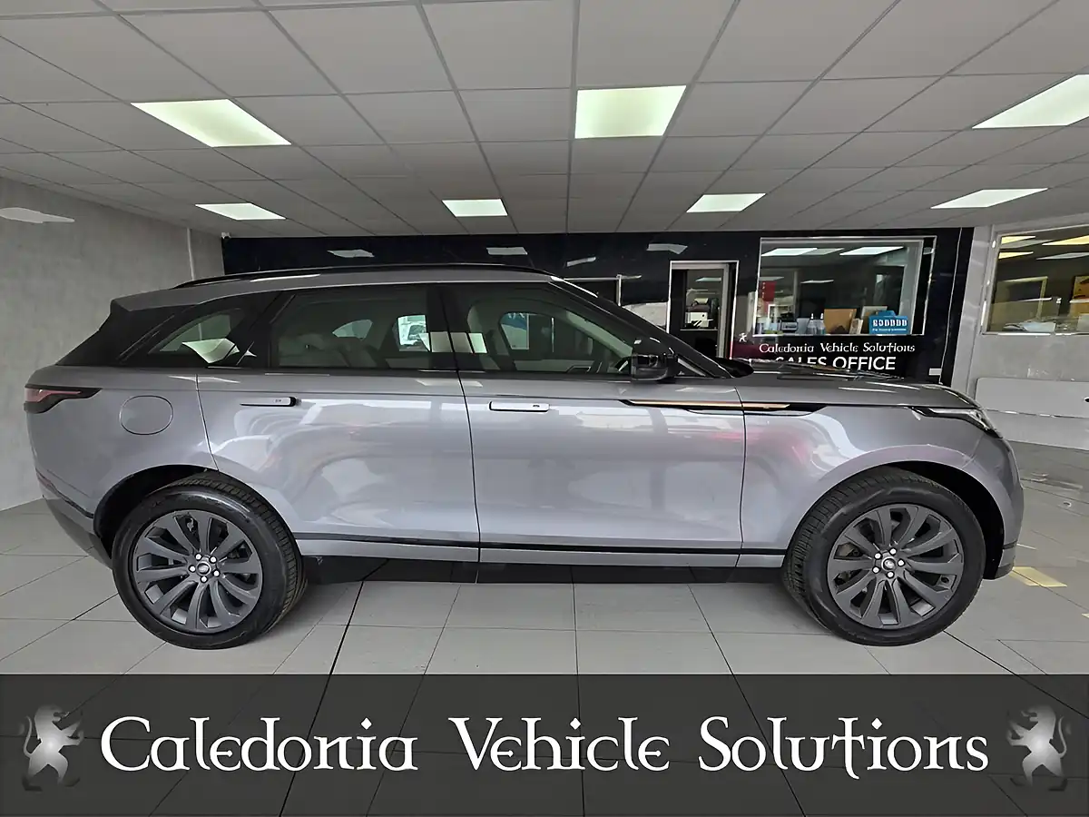 Used 2022 Land Rover Range Rover Velar R-Dynamic Se Grey - Interior and Exterior details 8