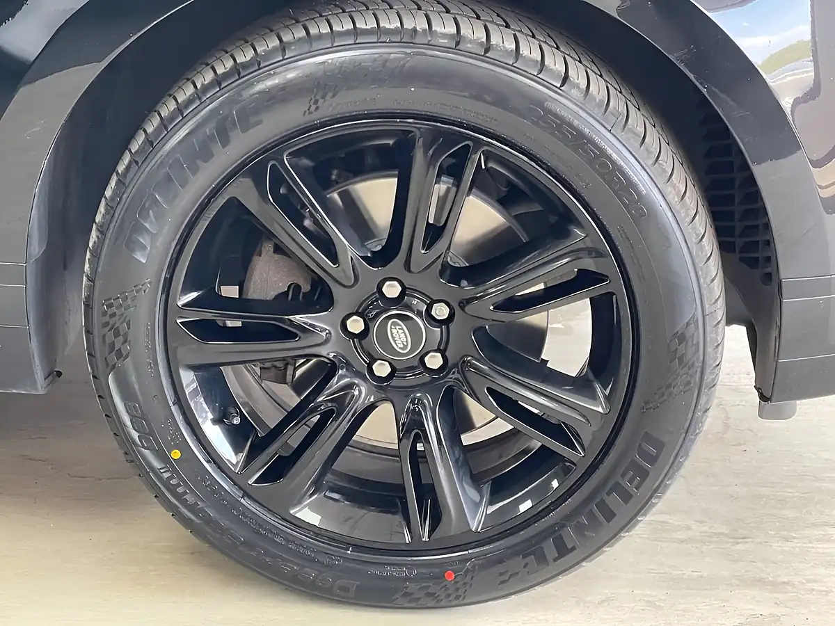 Used 2022 Land Rover Range Rover Velar R-Dynamic Se Santorini Black - Interior and Exterior details 10