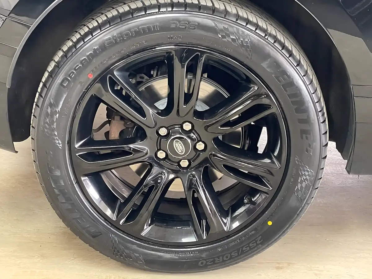 Used 2022 Land Rover Range Rover Velar R-Dynamic Se Santorini Black - Interior and Exterior details 11