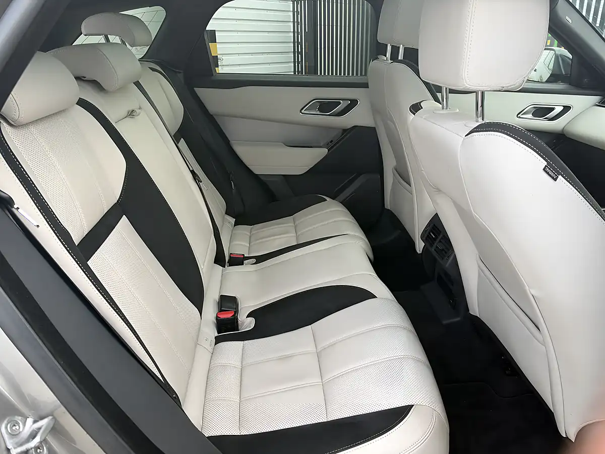 Used 2022 Land Rover Range Rover Velar R-Dynamic Se Silver - Interior and Exterior details 11