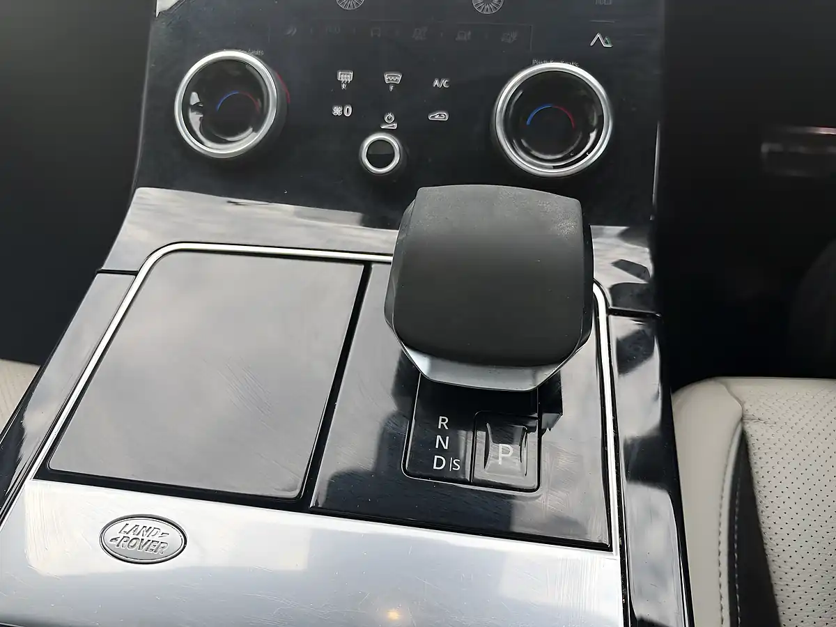 Used 2022 Land Rover Range Rover Velar R-Dynamic Se Silver - Interior and Exterior details 16