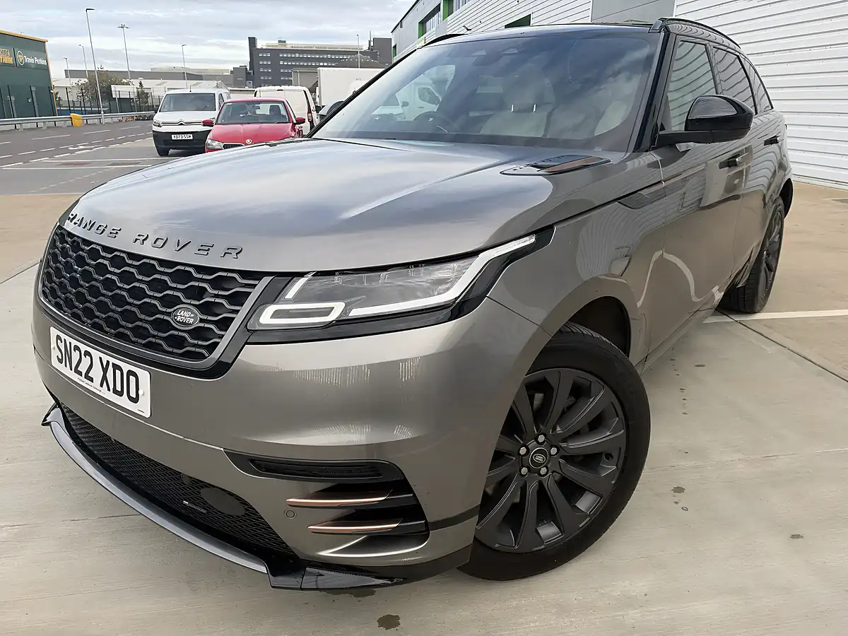 Used 2022 Land Rover Range Rover Velar R-Dynamic Se Silver - Interior and Exterior details 4