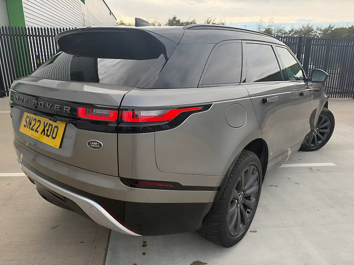 Used 2022 Land Rover Range Rover Velar R-Dynamic Se Silver - Interior and Exterior details 5
