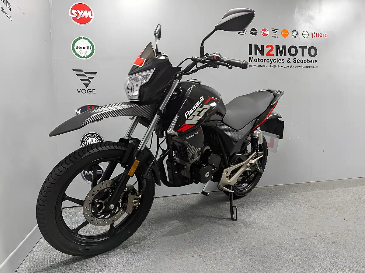 Used 2022 Lexmoto Assault 125 Black - Interior and Exterior details 10