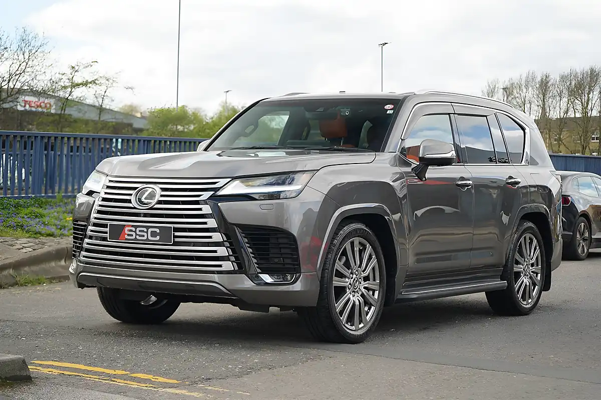 Used 2022 Lexus Lx 600 Ultra Luxury 4 SEAT Grey - Interior and Exterior details 8