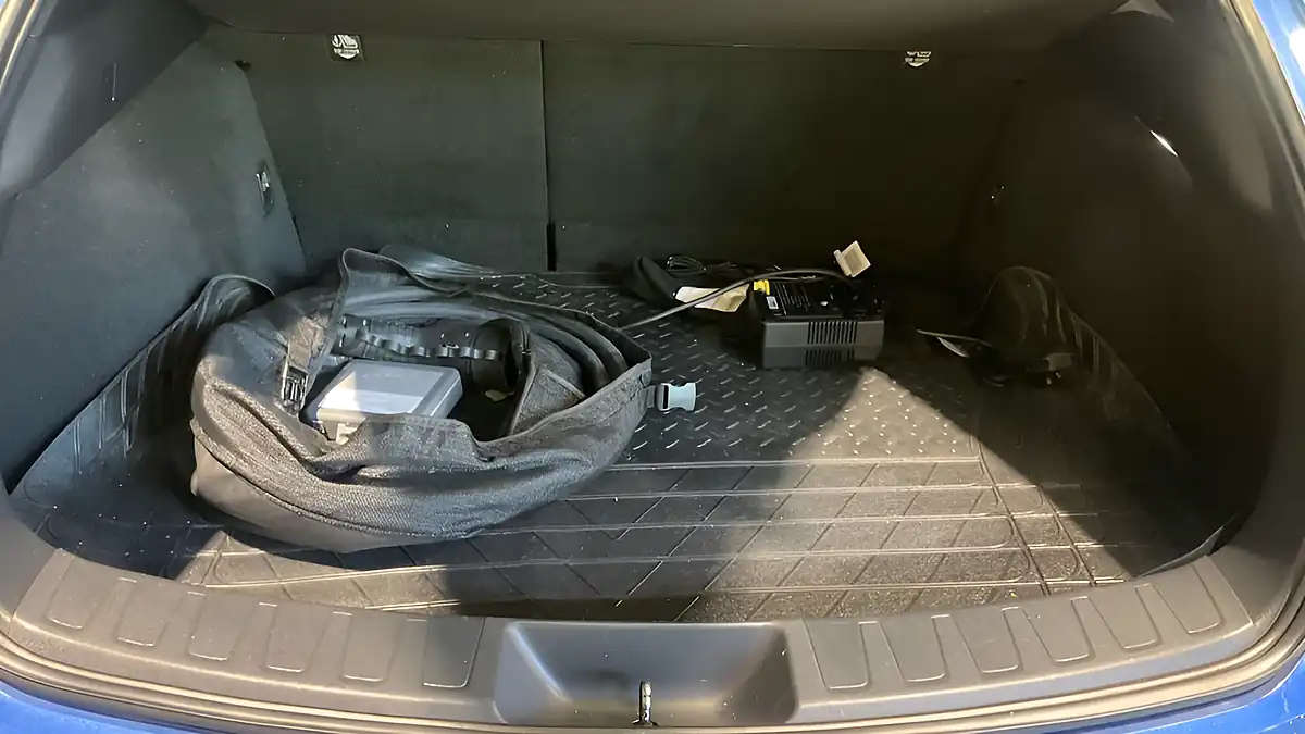 Used 2022 Lexus Ux Blue - Interior and Exterior details 11