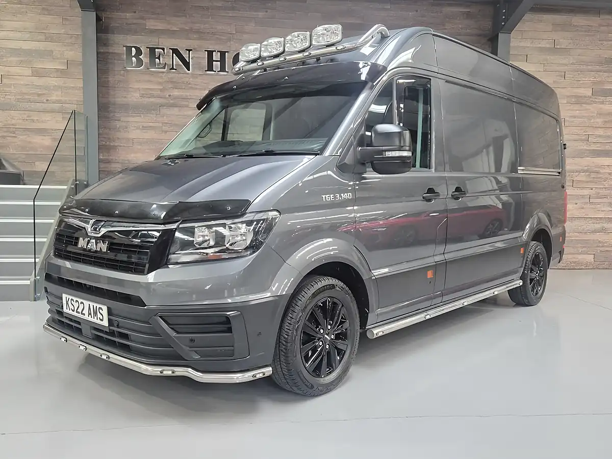 Used 2022 Man Tge Lion Xp Grey - Front View