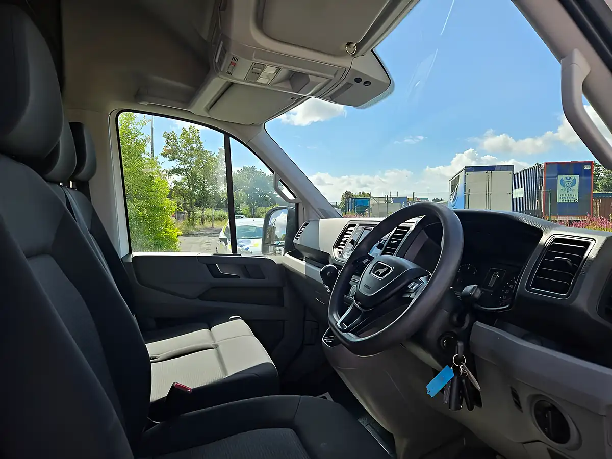 Used 2022 Man Tge Lion Xs White - Interior and Exterior details 11