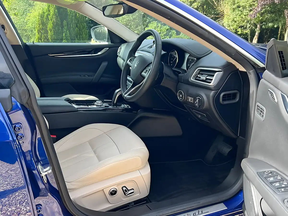 Used 2022 Maserati Ghibli GT Blue - Interior and Exterior details 17