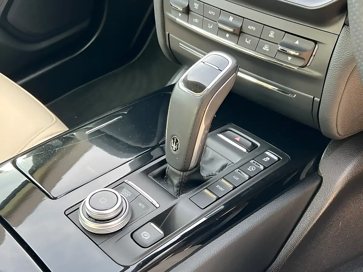 Used 2022 Maserati Ghibli GT Blue - Interior and Exterior details 6