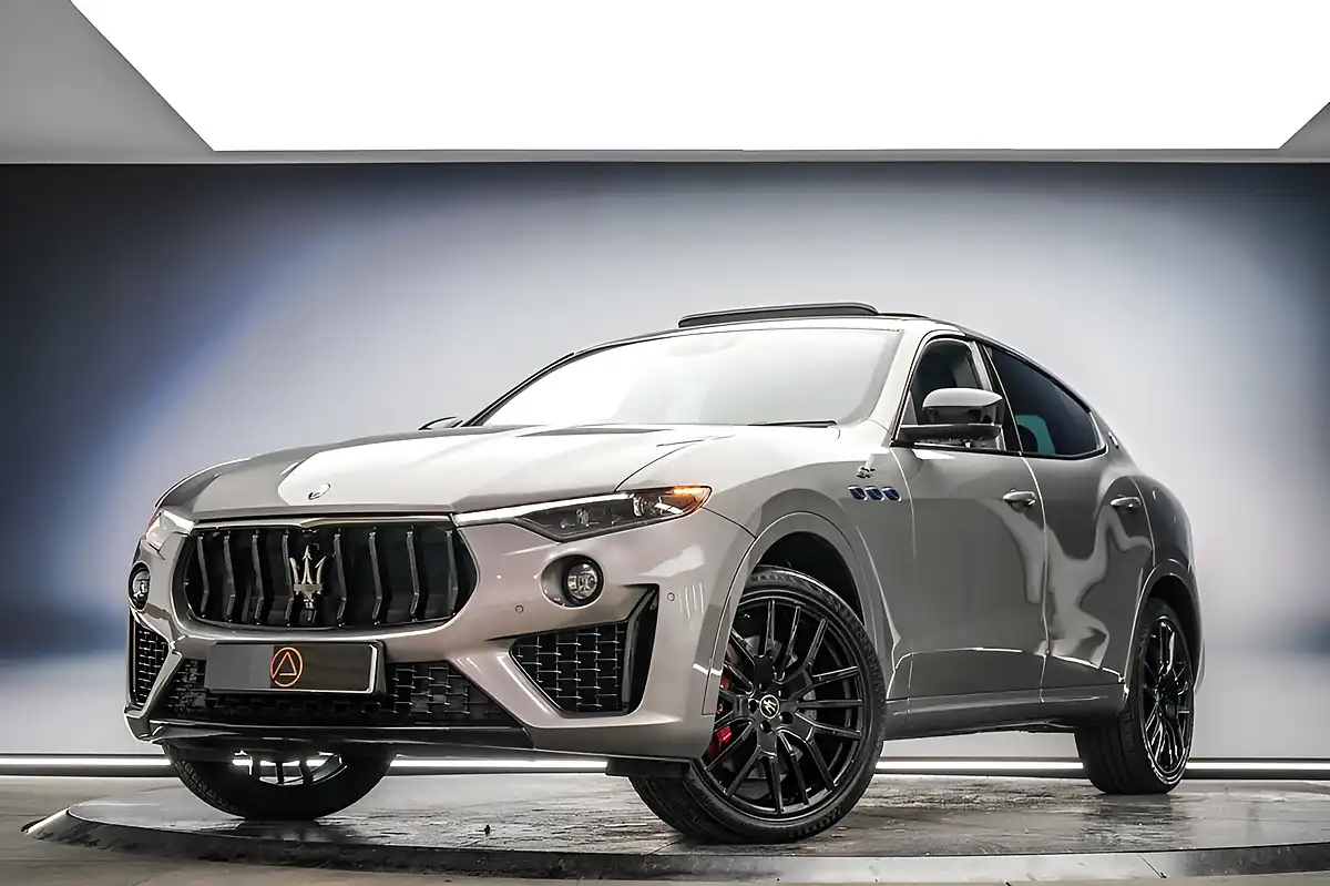 Used 2022 Maserati Levante GT Grey - Front View