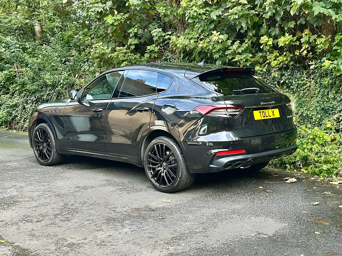 Used 2022 Maserati Levante GT Nero Ribelle - Interior and Exterior details 4