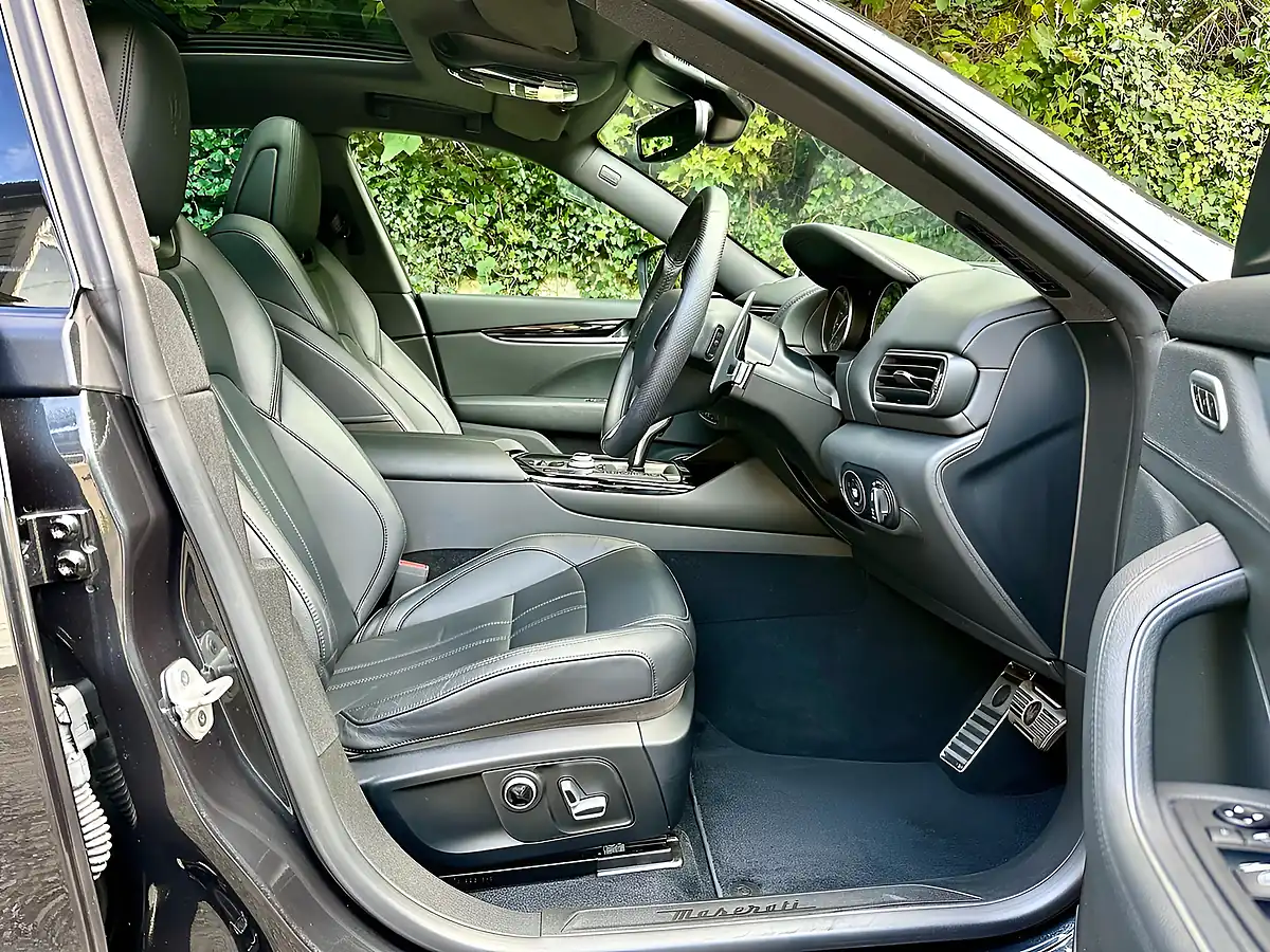 Used 2022 Maserati Levante GT Nero Ribelle - Interior and Exterior details 6