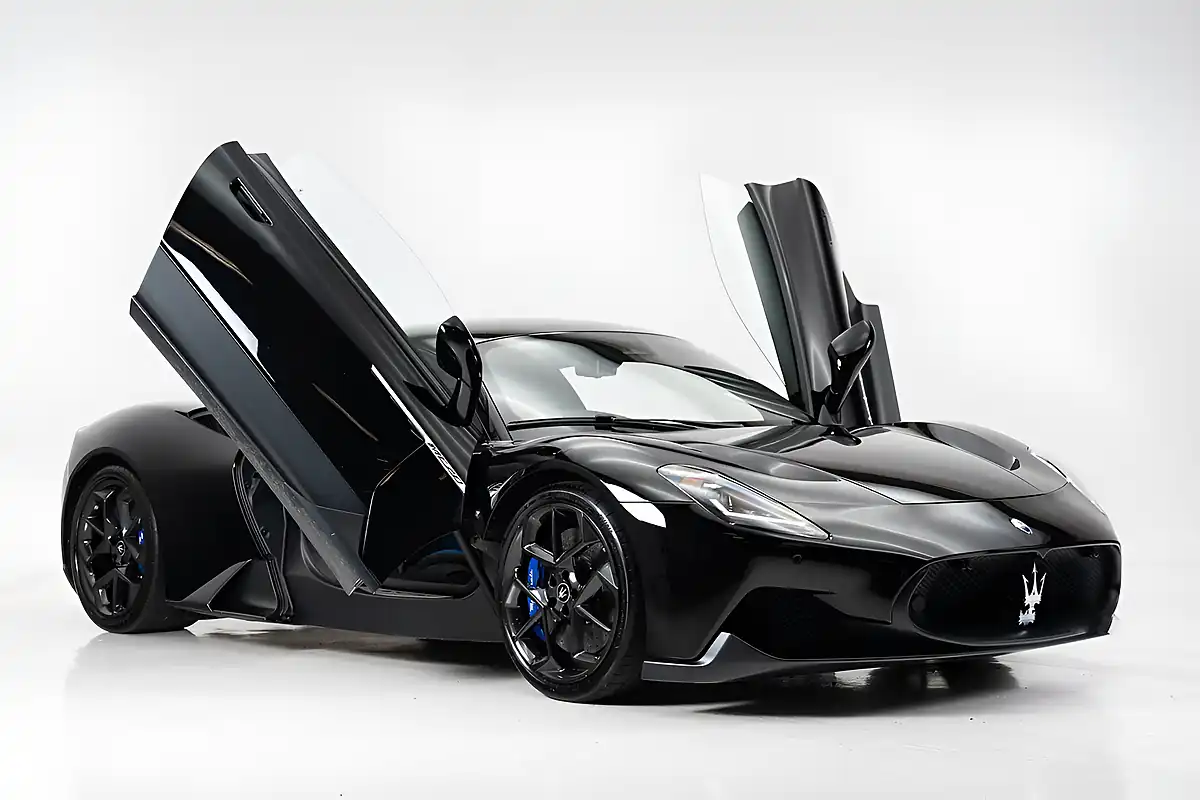 Used 2022 Maserati MC20 Black - Interior and Exterior details 4