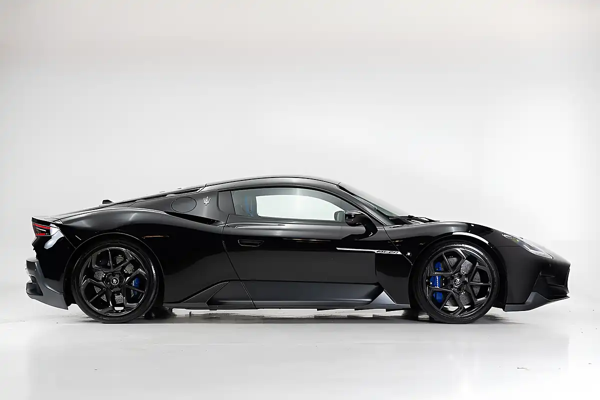 Used 2022 Maserati MC20 Black - Interior and Exterior details 5