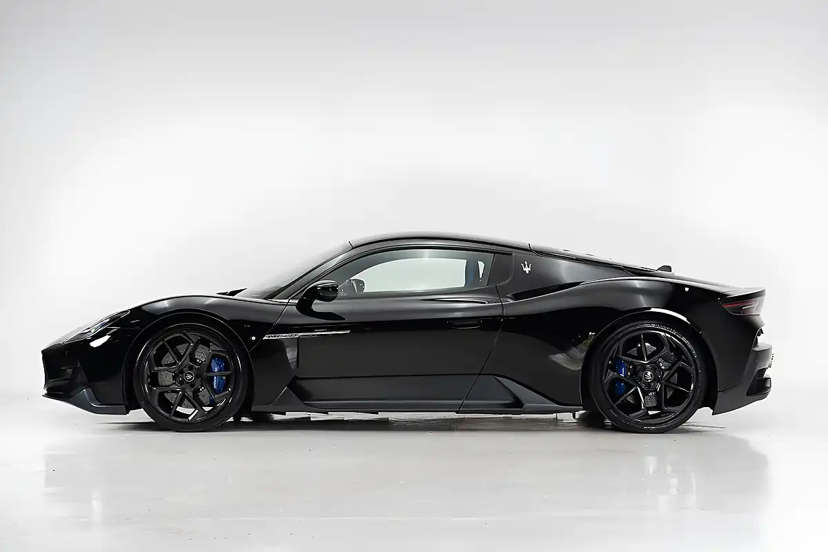 Used 2022 Maserati MC20 Black - Interior and Exterior details 8