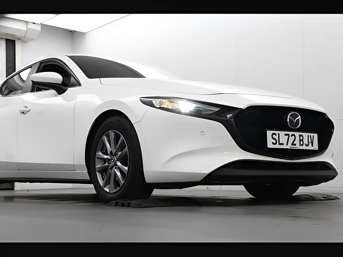 Used 2022 Mazda 3 Se-L Lux White - Interior and Exterior details 20