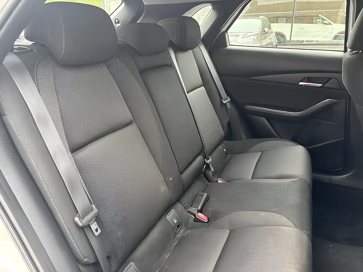 Used 2022 Mazda CX-30 Se-L Lux Artic White - Interior and Exterior details 4