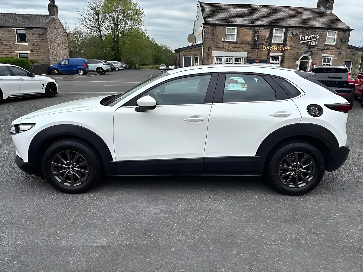 Used 2022 Mazda CX-30 Se-L Lux Artic White - Interior and Exterior details 7
