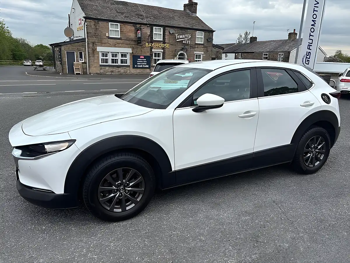 Used 2022 Mazda CX-30 Se-L Lux Artic White - Interior and Exterior details 8