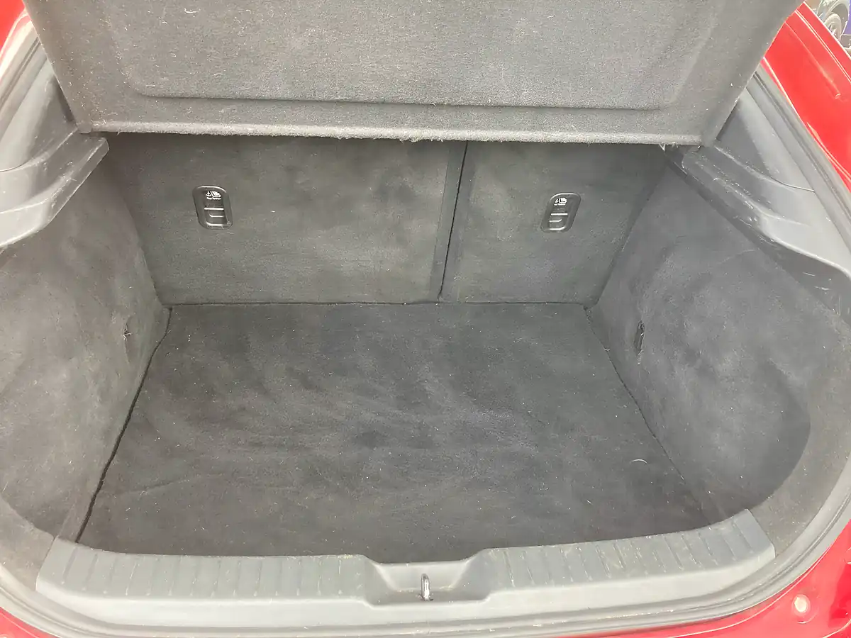 Used 2022 Mazda CX-30 Se-L Lux Red - Interior and Exterior details 9