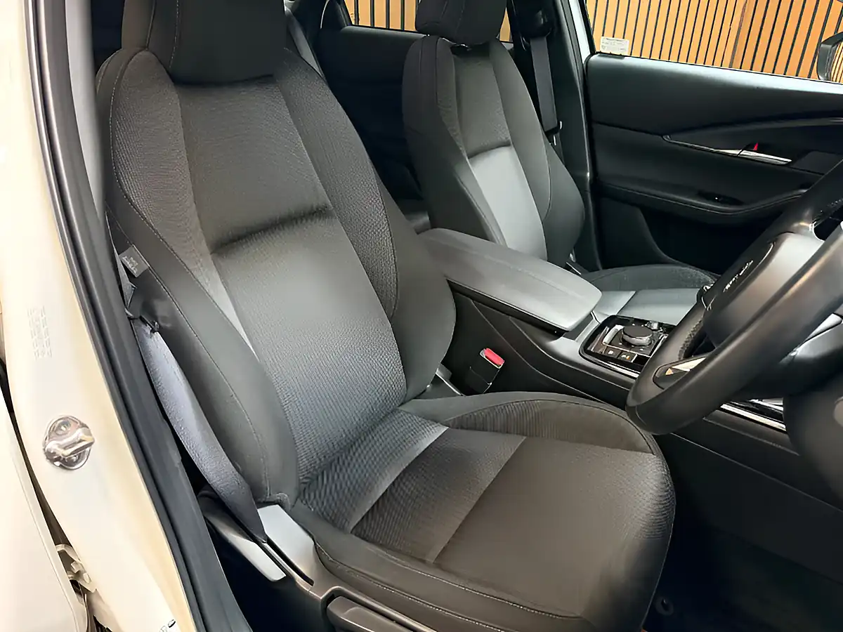 Used 2022 Mazda CX-30 Sport Lux Arctic White - Interior and Exterior details 19