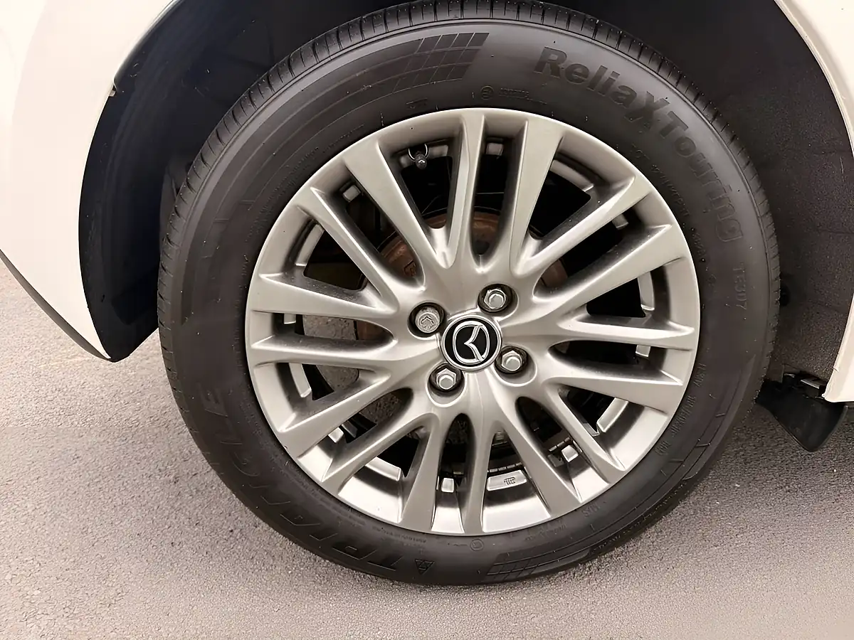Used 2022 Mazda Mazda2 Sport White - Interior and Exterior details 16