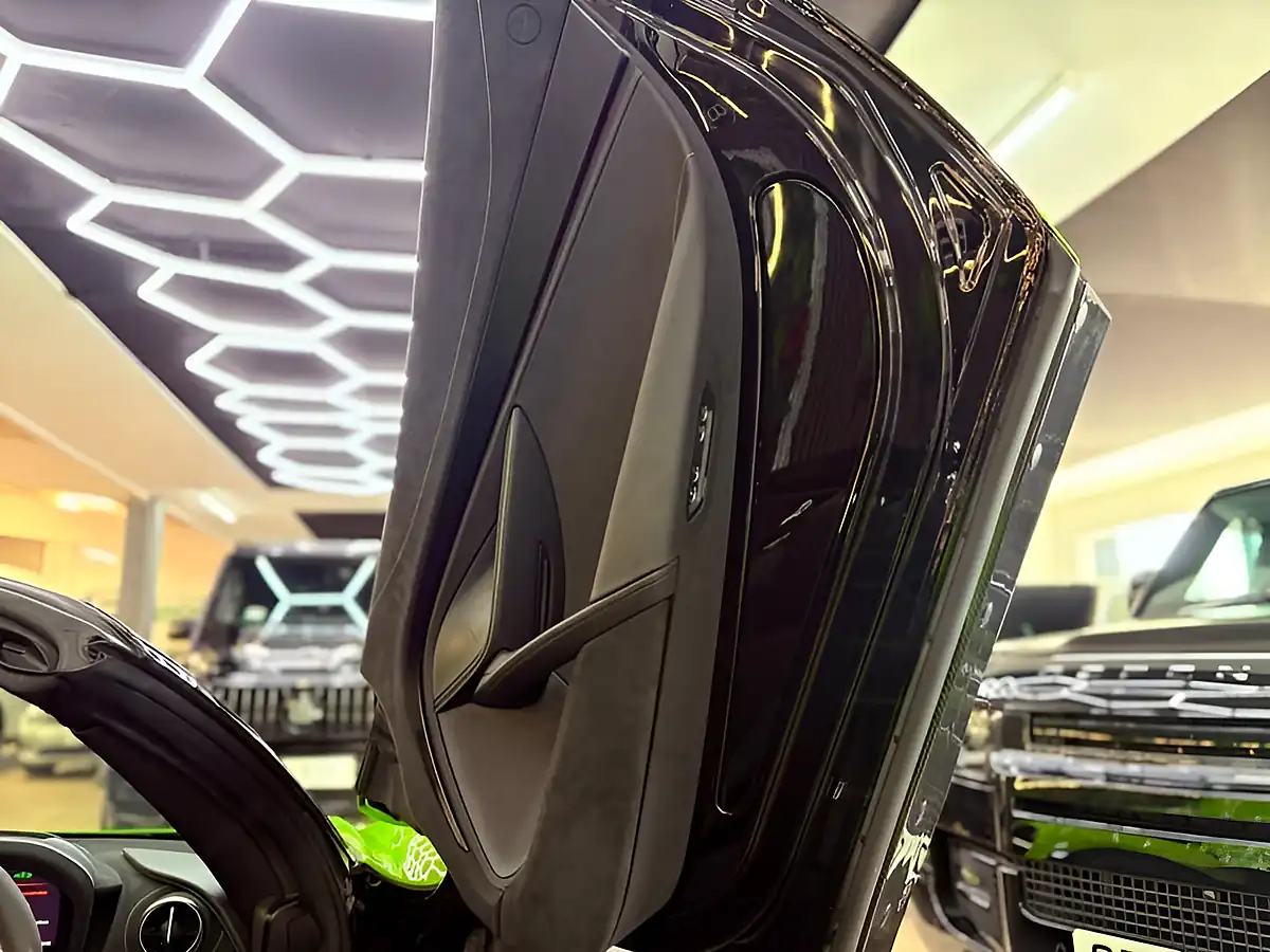 Used 2022 Mclaren 720S Green - Interior and Exterior details 12