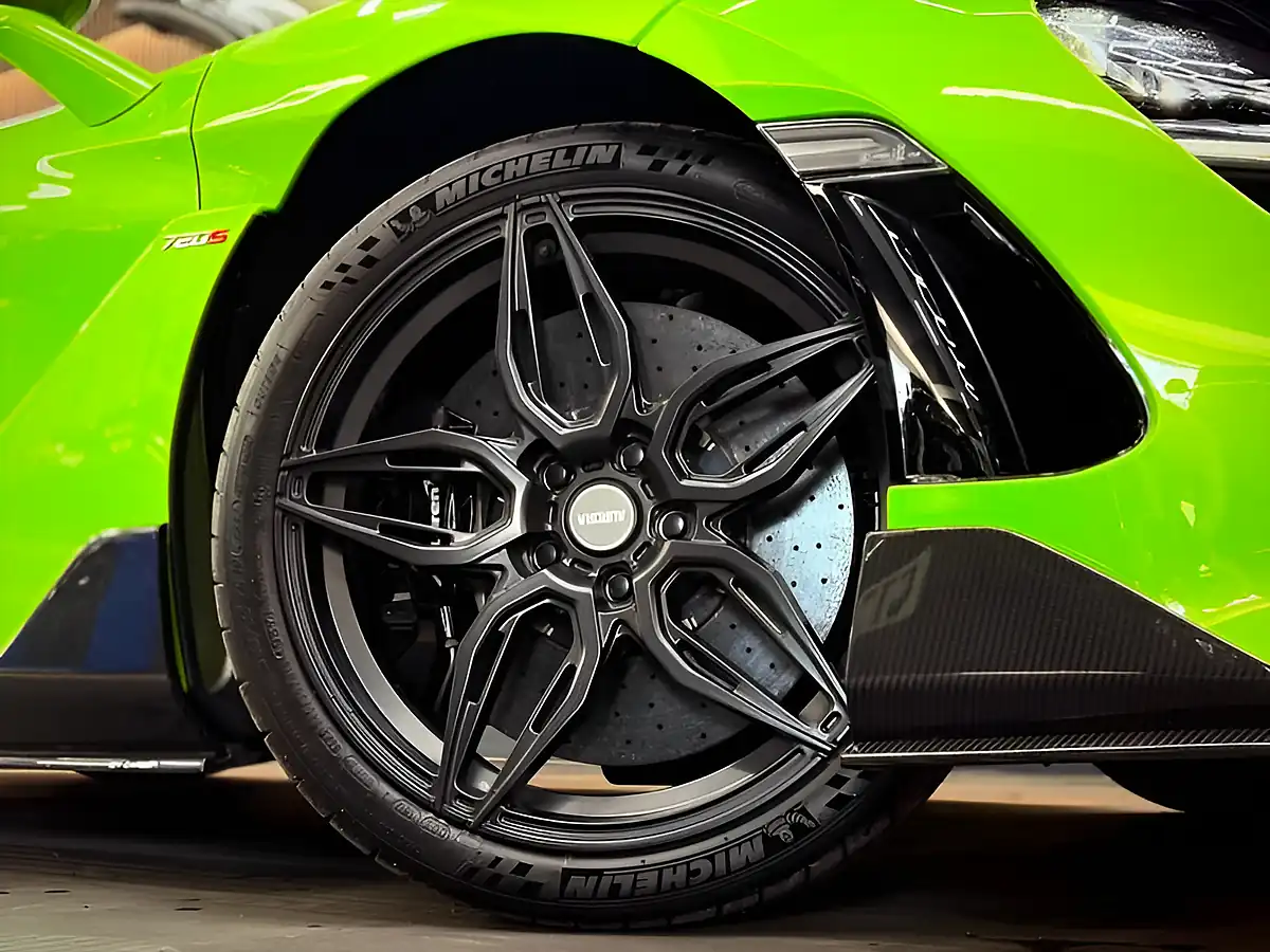Used 2022 Mclaren 720S Green - Interior and Exterior details 14