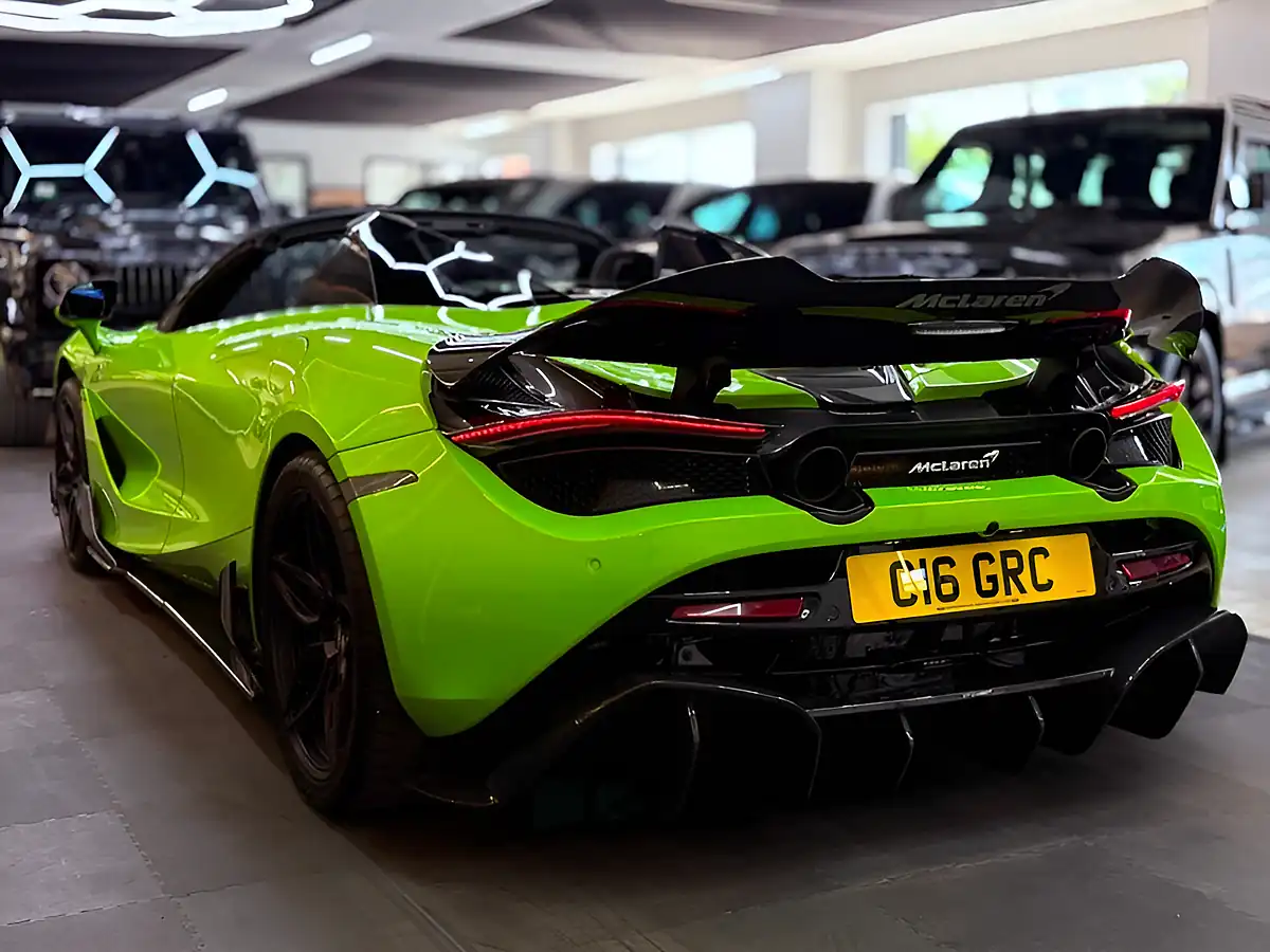 Used 2022 Mclaren 720S Green - Interior and Exterior details 20