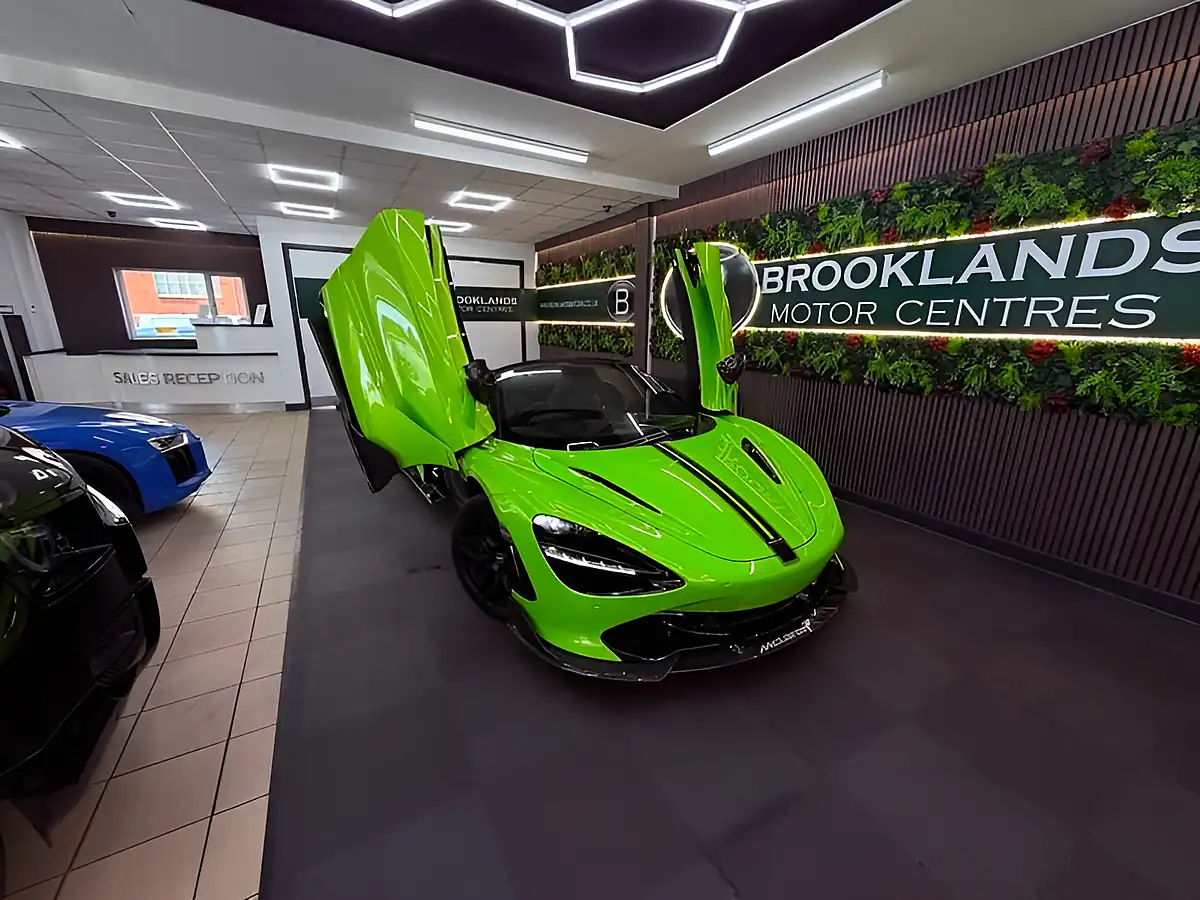 Used 2022 Mclaren 720S Green - Interior and Exterior details 9