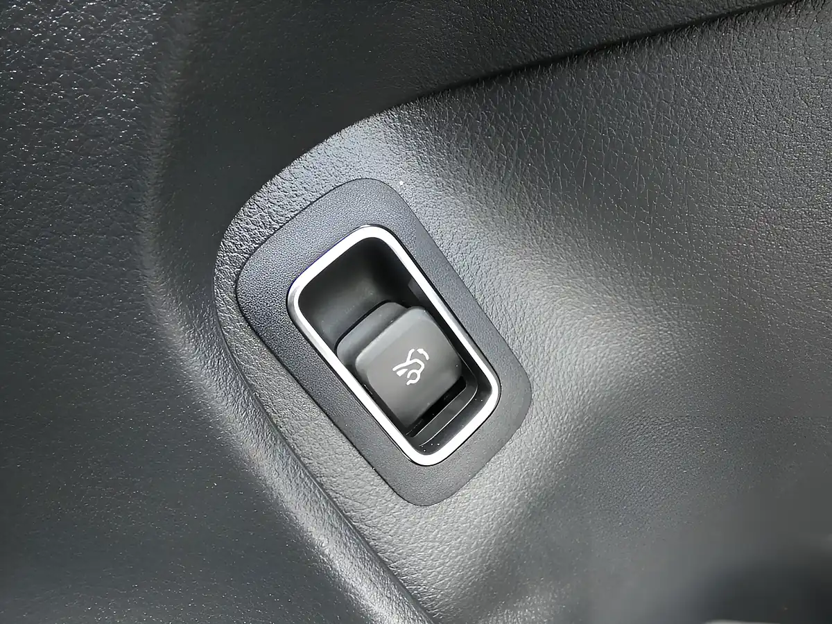 Used 2022 Mercedes-Benz Cla AMG Line (premium 2) Mountain Grey Metallic - Interior and Exterior details 12